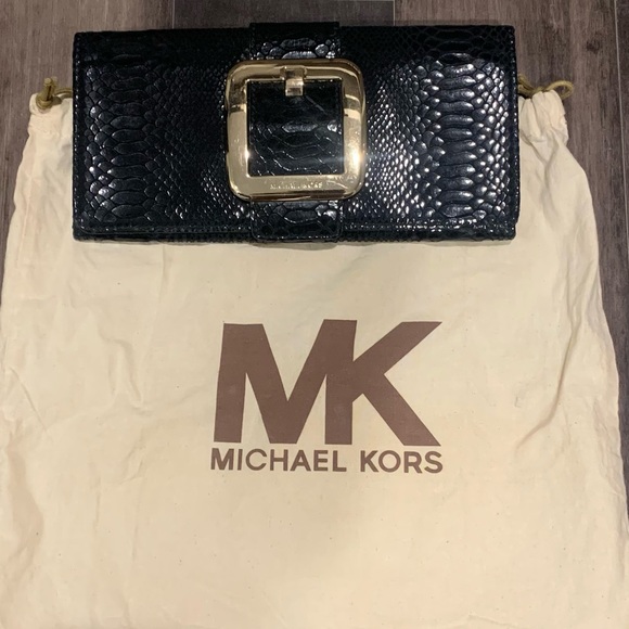 Authentic Michael Kors Clutch in mint condition - Picture 7 of 8